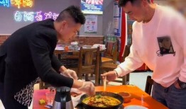 五一群众吃瓜娜娜视频,群众围观吃瓜娜娜，现场热闹非凡