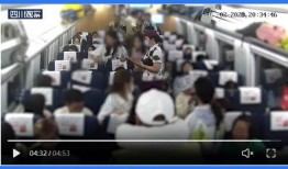 邻居打架吃瓜事件视频,吃瓜群众见证的激烈打架现场