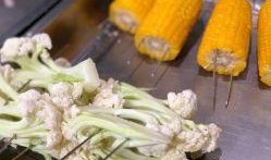 连云港老板吃瓜视频,一场意外引发的全民热议