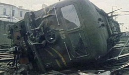 火车上吃瓜的视频,一场别开生面的美食之旅