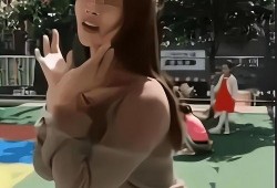 南京美女吃瓜事件视频,网络热议的瓜田奇谈