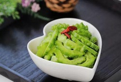 吃凉瓜丝瓜饭视频,凉瓜丝瓜饭，清爽一夏的味蕾之旅