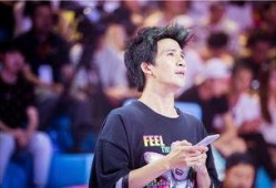 大张伟评委吃瓜视频,揭秘娱乐圈幕后趣闻