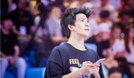 大张伟评委吃瓜视频,揭秘娱乐圈幕后趣闻