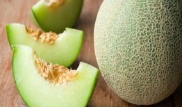 小孩儿吃哈密瓜好吗视频,宝宝辅食新选择！