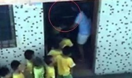 小孩挨打吃瓜视频大全图片,孩子遭遇的残酷现实