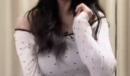 知乎美女吃瓜事件视频,揭秘网络红人的真实一面