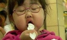 李美丽吃瓜搞笑视频素材,笑料百出引人捧腹