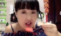 模特大姐吃瓜视频,揭秘娱乐圈幕后故事