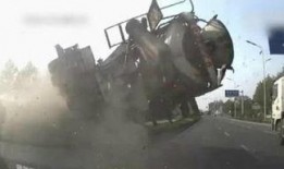 二郎吃瓜的视频在线观看,趣味横生的美食体验