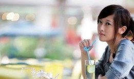 知乎美女吃瓜事件视频,揭秘网络红人的真实一面