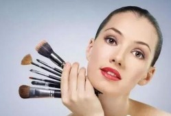 沉浸式吃瓜化妆教程视频,轻松打造夏日清新妆容