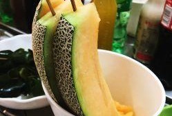 吃哈密瓜拍摄视频怎么拍