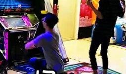 韩国跳舞人吃瓜视频,揭秘韩国跳舞人吃瓜视频背后的文化现象